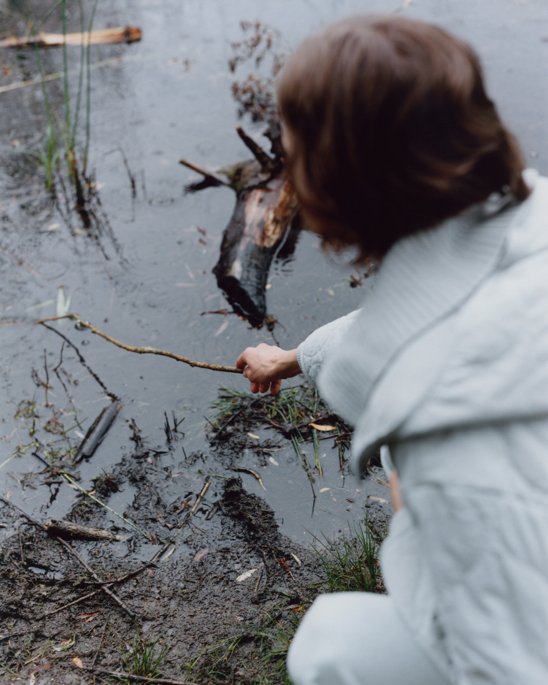 나우(nau)_’코지 패딩 후드 자켓’ 화보 (3).jpg